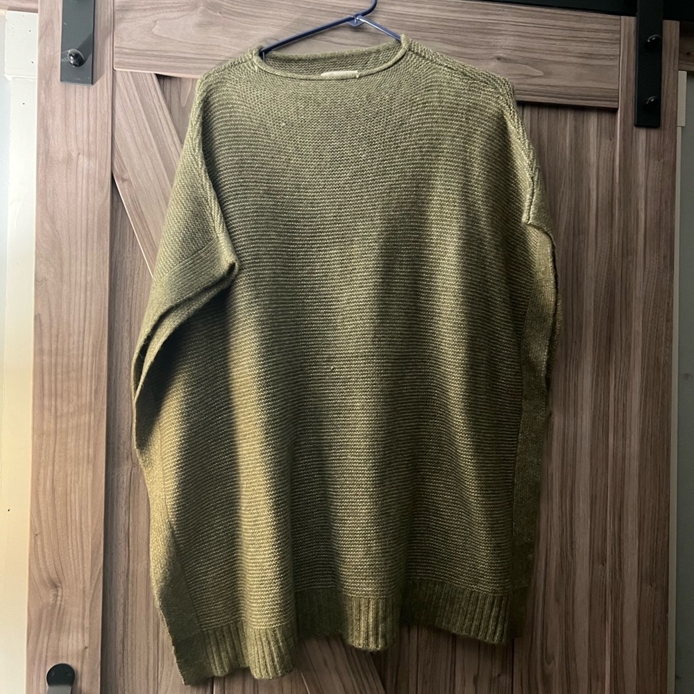 Women’s sweater